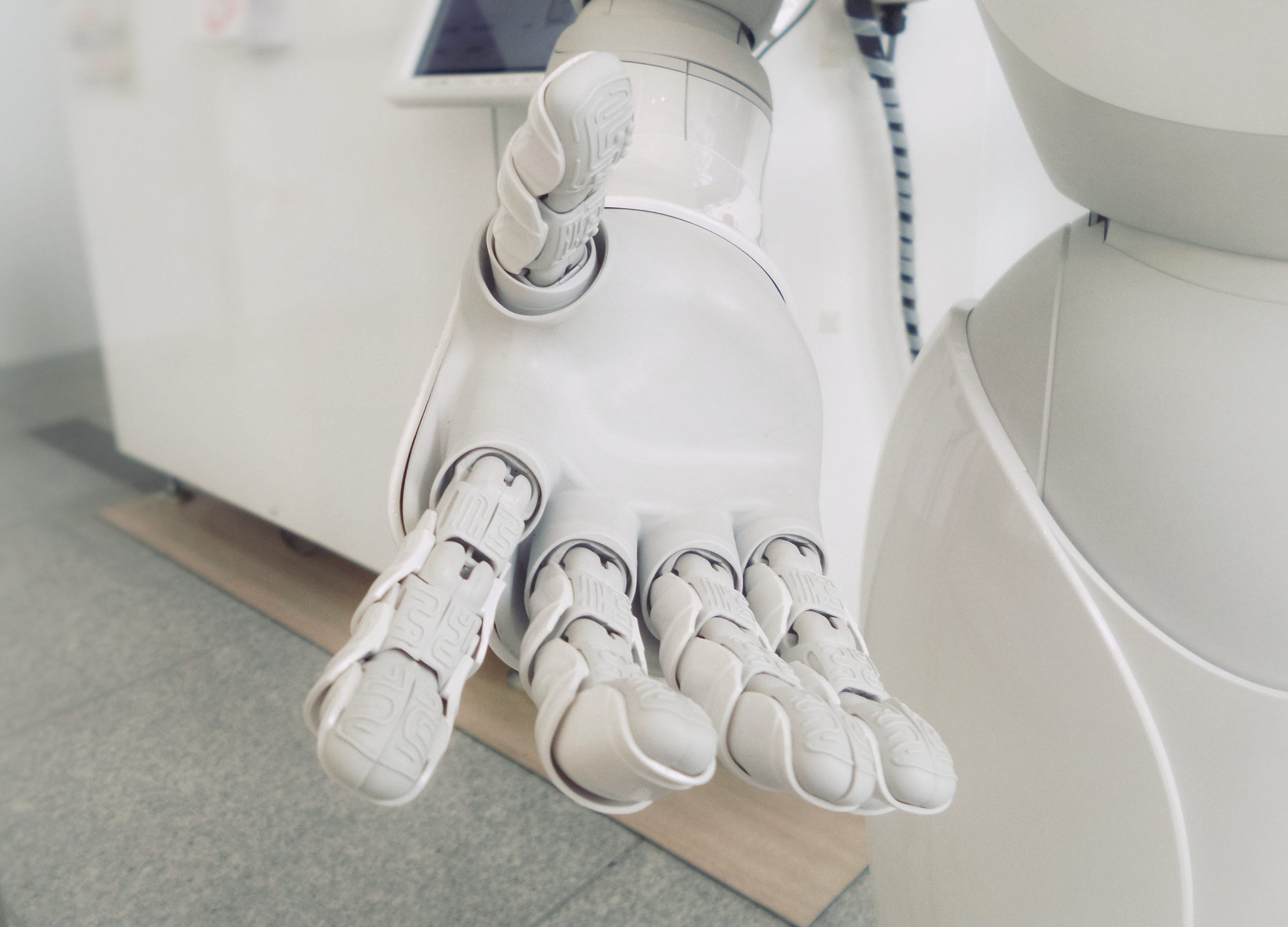Intelligenza Artificiale per aziende –  Strategie per l’utilizzo di IA generativa nel settore marketing