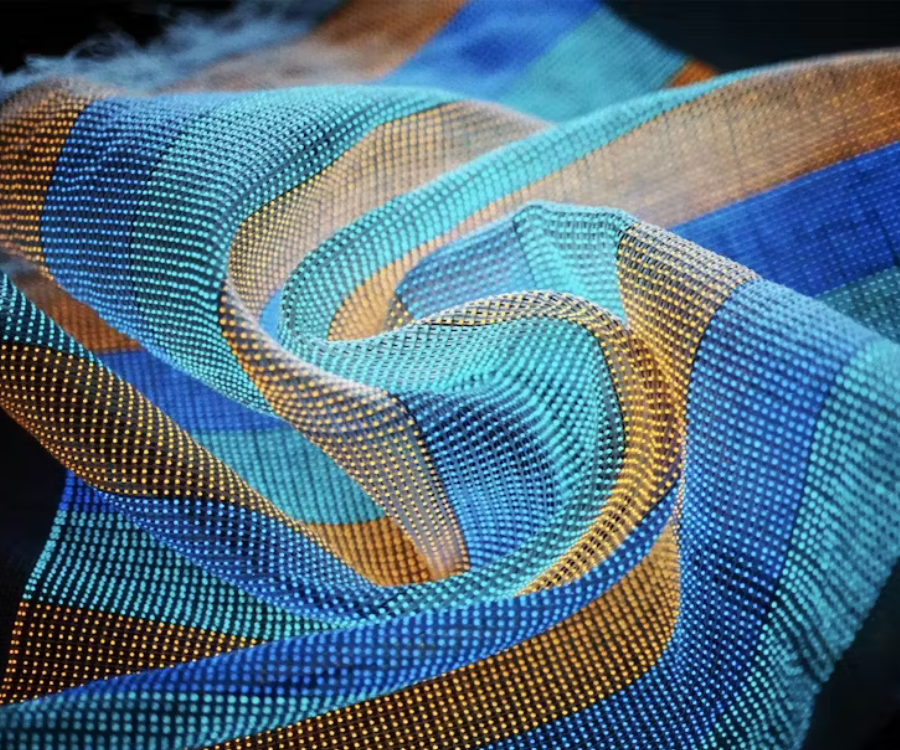 Smart Fabrics That Adapt to Climate: The Future of Comfort